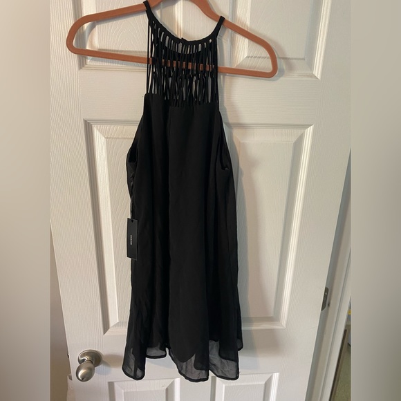 Lulus Dresses & Skirts - Little black dress